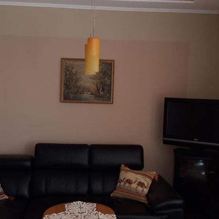 Ildi Apartman Gyenesdiás Екстериор снимка