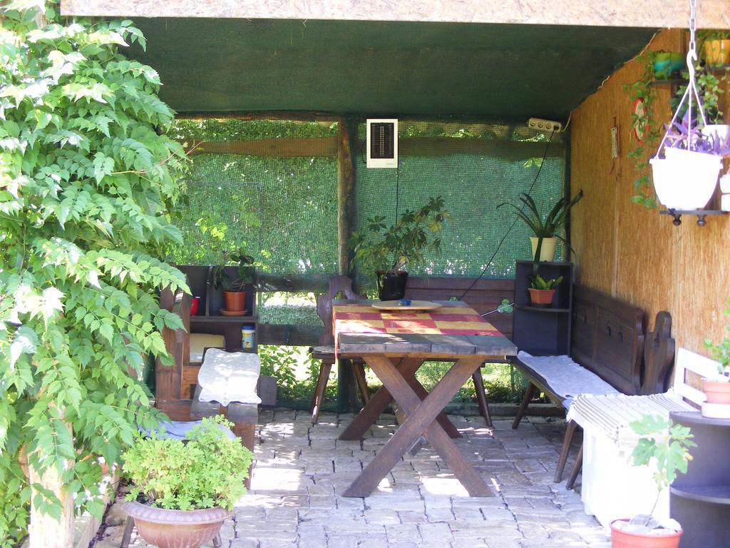 Ildi Apartman Gyenesdiás Екстериор снимка