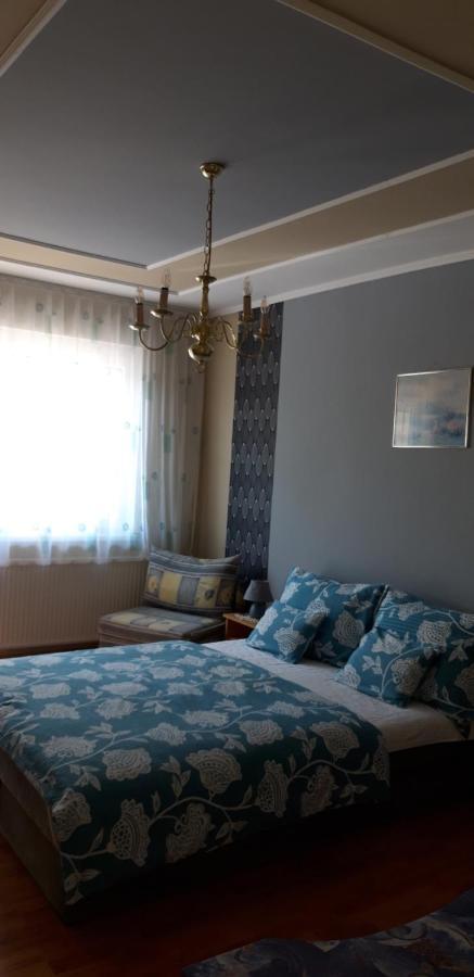 Ildi Apartman Gyenesdiás Екстериор снимка