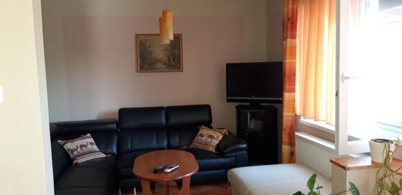 Ildi Apartman Gyenesdiás Екстериор снимка